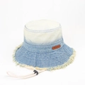 Fransen-Denim-Anglerhut mit hellblauem Farbverlauf und verstellbarem Kordelzug - M(56-58cm) / Mittelblau & Weiß