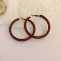 Vintage brown leather hoop earrings with silver pins and dark metal frame for women - Brown Circle