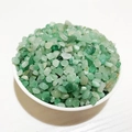 Pierres de cristal naturel Aventurine verte dans un bol en céramique pour décor - Aventurine Verte