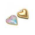 Colgante de corazón en acero inoxidable dorado y dije de esmalte de arena colorida para collares - Corazón de Aceite de Goteo Degradado Púrpura Claro Blanco