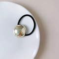 Minimalist punk style ponytail holder featuring a shiny golden curved metal buckle on black band - FA2714 Gold Smooth Semicircle