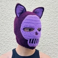 Pasamontañas de ganchillo artesanal con orejas de gato y diseño de calavera lila - Adulto 56-59cm / Gorro morado con orejas de gato y calavera morada
