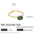 Detail van de 18K goud vergulde roestvrijstalen ring met 18mm diameter en groene zirkoon - Ovale Groene Edelsteen Open Stijl (NB-R24248-GN)