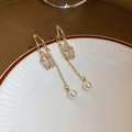 Detail of pink tulip earrings with gold tassels, micro zircons and white pearls - Tulip Tassel & Artificial Pearl Style / 925 Silver Needle / Pink-Gold