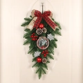 Weihnachts-Türhänger aus Kiefernnadeln mit Holly-Schild, Karoschleife, Beeren und Zapfen - Rundes Schild PE Girlande (Ohne Licht)
