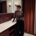 Cardigan en maille marron cintré avec pantalon noir à jambe large élégant - S / Standard / Marron