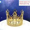 Dettaglio corona dorata con strass, diametro di 7 cm e peso di 50 g per bambine e spose - Bambini Elegante Corona Oro