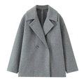 Cappotto corto grigio in lana con doppio petto e ampi revers su sfondo bianco - XS / Grigio