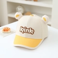 Ricamo dettagliato delle lettere 'kink' sul cappellino da bambino con orecchie da orso - 52cm / Giallo