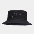 Dettaglio cappello alla pescatora in denim nero con decorazioni di strass a forma di stella - M (56-58cm) / Nero