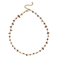 Collana artigianale con pietre irregolari marrone-rosso e perline dorate - Rosso