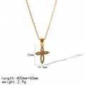 Collar de cruz de acero inoxidable dorado para mujer con colgante de cristal brillante - Cruz Clásica de Diamantes Completos (TN3427) / 22mm*14.5mm