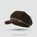 Classic dark brown faux suede octagonal newsboy cap with vintage belt detail - One Size / Belt Suede-Camel