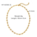 Detalle del ancho del eslabón corazón de 4,5 mm y longitud 40 cm del collar oro 18K - Dorado