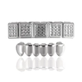 Zilveren hiphop grillz set met 6 tanden en fonkelende steentjes op witte achtergrond - Zilver