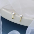 Boucles d'oreilles courbes en argent S925 doré avec pierres de zircone claires - Argent 925 / Or