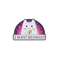 Broche en émail chat blanc de dessin animé avec baguette et slogan 'I WANT MEOWGIC' arc-en-ciel - Chat Magique Violet-I WANT MEOWGIC(QHXZ889)