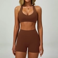 Completo yoga senza cuciture caffè scuro con reggiseno sportivo e pantaloncini - S / Top E Pantaloni / Marrone Sabbia
