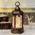 Farol de Navidad vintage en bronce con familia de muñecos de nieve y luces cálidas - Mini Muñeco de Nieve Cuadrado