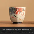 Tazza esagonale in porcellana con carpa koi, bordi dorati e capacità di 129ml - Imballaggio Semplice