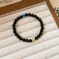 Bracelet minimaliste en perles d'obsidienne avec touches de bleu et de jaune - Noir (Bracelet-Noir-Coffret Cadeau Exquis)