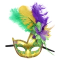 Maschera da ballo Mardi Gras con piume viola, verdi e dorate e motivi glitterati - Carnevale Multicolore