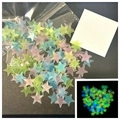 Mix of pink, blue, and green star-shaped luminous wall stickers with adhesive pads - Thin Version/100 Pieces Pack / 2cm/Glow / Colorful