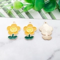 DIY colorful smiling flower enamel pendants in yellow with gold-plated metal finish - Smiling Sunflower (14782)
