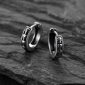 Retro Punk Totenkopf Huggie Creolen aus Vintage-Silber Edelstahl für Herren und Damen - Retro-Silber