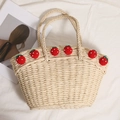 Bolso capazo de paja artesanal con fresas de ganchillo rojas y asas trenzadas - Concha de Fresa / Beige