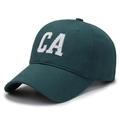 Casquette de baseball vert foncé avec broderie blanche CA sur une couronne en coton souple - Réglable / Vert Foncé