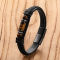 Detailansicht der Herren-Lederarmband mit Tigeraugen-Perlen und schwarzem Magnetverschluss - Tigerauge Strass / 21cm