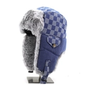 Dettaglio del cappello aviatore a scacchi blu con fodera in pelliccia sintetica grigia - XL (58-60cm) / Blu Chiaro a Scacchi