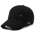 Herren Winter Baseballkappe aus schwarzem Twill-Stoff mit metallischem M-Logo-Schild - Verstellbar / Schwarz mit M Logo