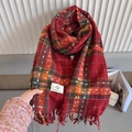 Plaid tassel scarf with classic red and green tartan pattern in soft cashmere-like fabric - Berry Stars