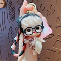 Süßer Zeichentrickpuppen-Schlüsselanhänger mit Brille und gestricktem Pullover - Schwarz