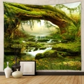 Arazzo da parete con paesaggio forestale lussureggiante e alberi muschiati per decorazione - Ruscello della Foresta Muschiosa (GT100001) / 73X95CM