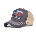 Dettaglio del ricamo Texas truck su un cappellino trucker bicolore con cuciture decorative - Regolabile / Grigio (Circonferenza Grande)