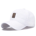Gorra de béisbol de malla blanca transpirable con parche de cuero marrón y correa - Ajustable / Blanco