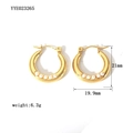 Vue détaillée des créoles plaquées or 18 carats avec cinq perles fines, taille 21 mm - Style Créoles avec Cinq Perles Incrustées (YYE023265)