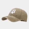 Detalle de gorra de béisbol de algodón lavado caqui con estampado de huella de corazón - Caqui