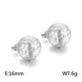 Paire de boucles d'oreilles football creuses en acier inoxydable poli 16mm - Argent (KE109065-KFC)