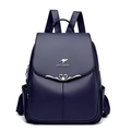 Zaino in pelle blu scuro con logo a canguro argento e fibbia in metallo a cuore - Blu scuro