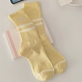 Hellgelbe Baumwollsocken mit weißen Streifen und GOODS 06 Stickerei im Sportstil - Einheitsgröße / Cremegelb