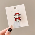 Spilla natalizia in smalto a forma di orso polare con cappello rosso su carta - Pupazzo di neve