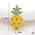 Detailed macro view of pineapple fruit accessory with dimensions 4.8cm height and 9g weight - D980 Pineapple