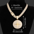 Gouden Cubaanse ketting met ster-medaillon op mannequin inclusief alle afmetingen - Goud