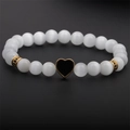 Bracciale di perle in pietra naturale con occhio di gatto bianco e cuore dorato - Ciondolo a cuore nero / Nero