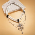 Collar de capas estilo gótico con perlas de imitación y colgantes de cruz de plata brillante - Collar-Blanco