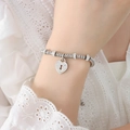 Bracciale di perline argentate con ciondolo a lucchetto a cuore con strass al polso - Ciondolo Lucchetto a Cuore (E400) / Argento